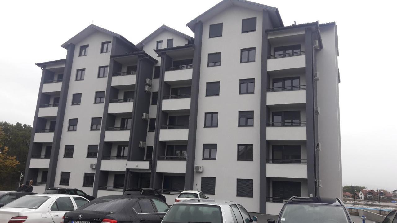 Apartmani Sunlight Vrnjačka Banja エクステリア 写真