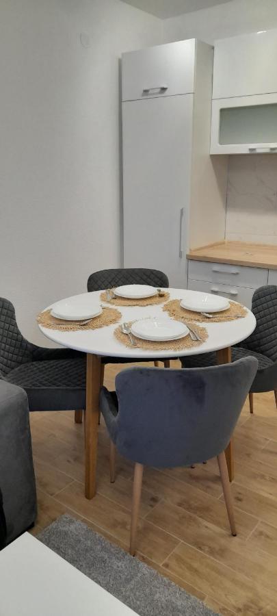 Apartmani Sunlight Vrnjačka Banja エクステリア 写真
